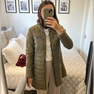 Patagonia mid length puffer jacket